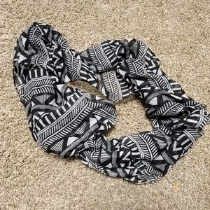 Black and white infinity scarf
